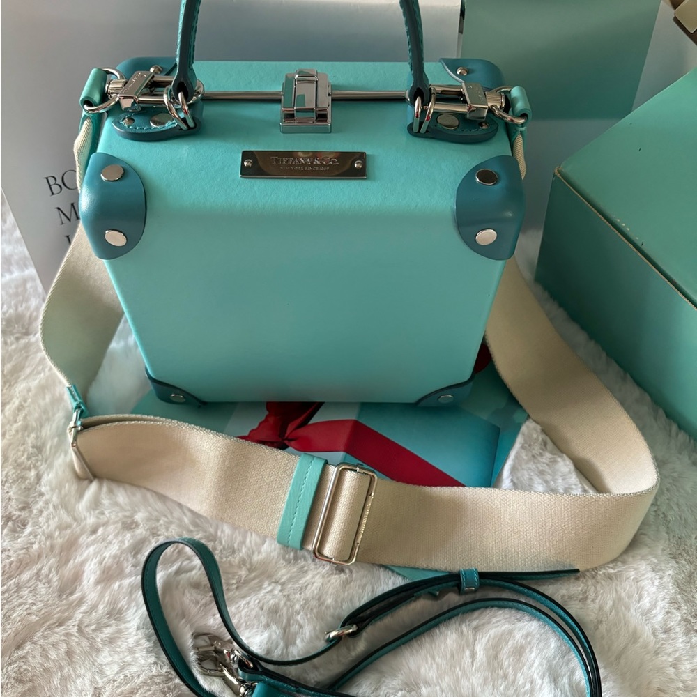 Tiffany & Co Bag - Picture 3 of 14